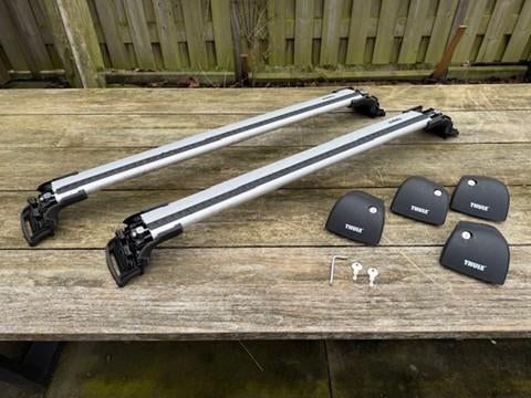 Dakdragers Thule WingBar Edge 9594 + kit 4024, Auto diversen, Dakdragers, Ophalen, Zo goed als nieuw