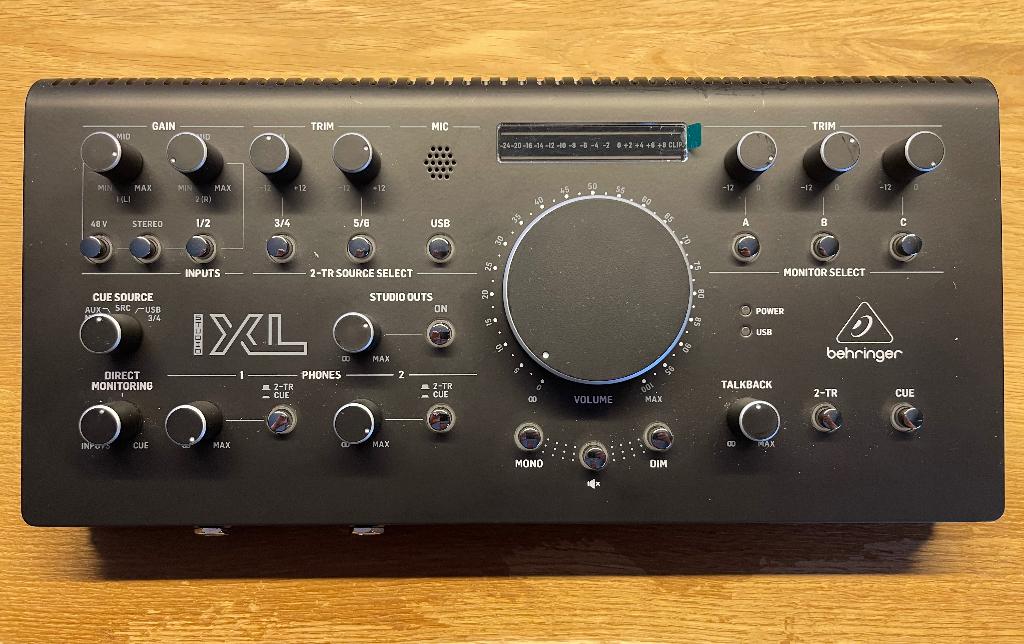 Behringer StudioXL - Externe Audio Interface, Muziek en Instrumenten, Mengpanelen, Zo goed als nieuw, Minder dan 5 kanalen, Microfooningang