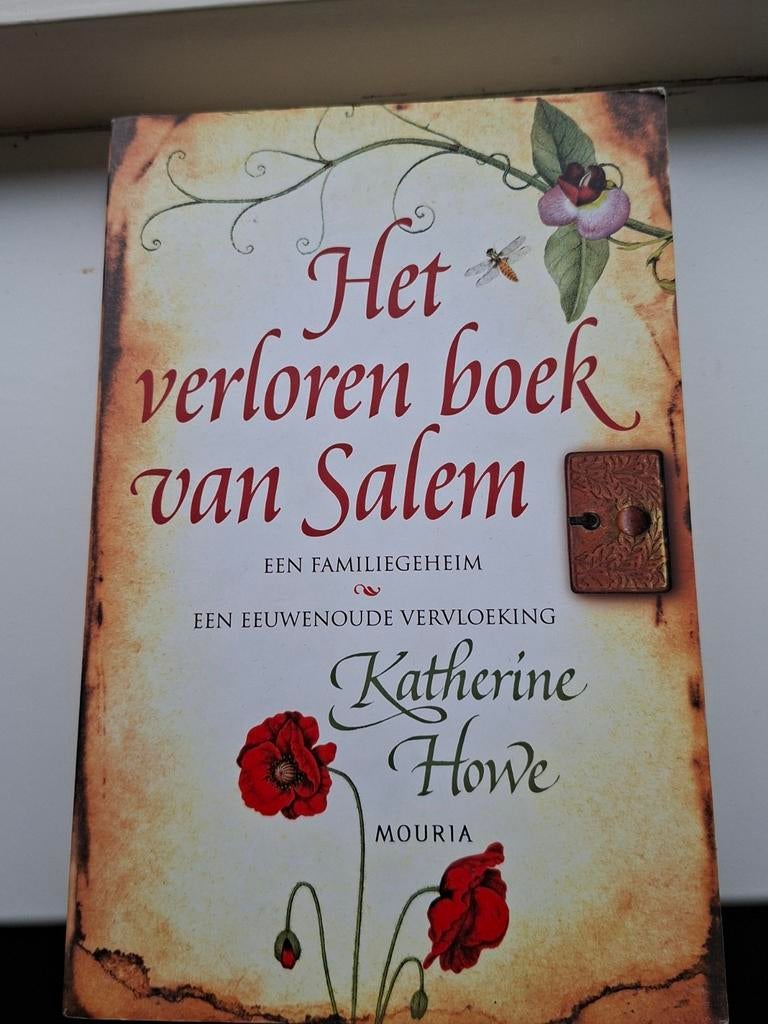 Het verloren boek van Salem - Katherine Howe, Ophalen of Verzenden, Gelezen, Katherine Howe