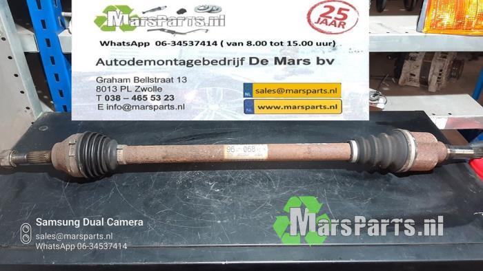 Aandrijfas rechts-voor van een Peugeot 1007, Gebruikt, -, -, Ophalen of Verzenden