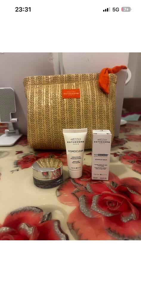 Institut Esthederm Set - Nieuw!, Verzenden, Nieuw, Bodylotion, Crème of Olie