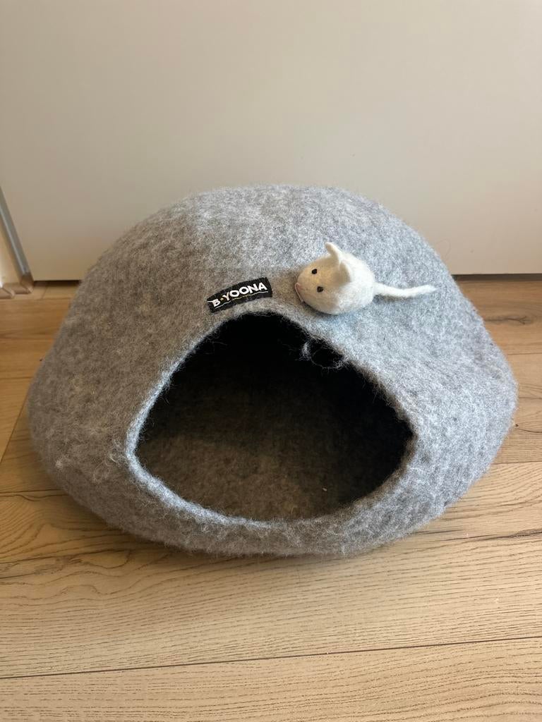 Vilten kattenmand, Ophalen, Zo goed als nieuw