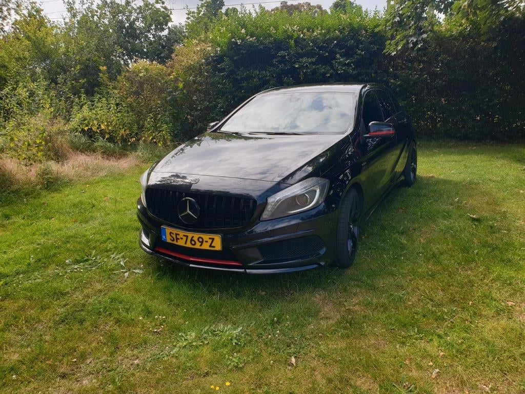 Mercedes a250, 730 kg, 4 cilinders, Zwart, 1365 kg