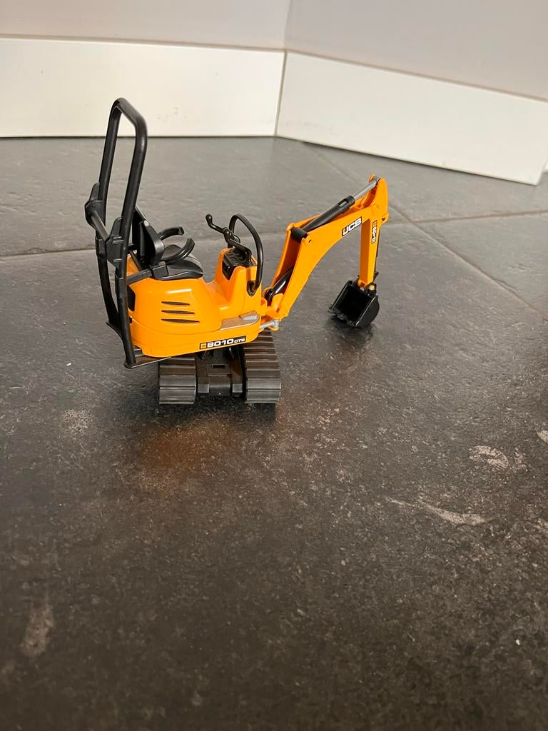 JCB 8010 CTS Mini Graafmachine Model, Overige merken, Ophalen of Verzenden, Zo goed als nieuw, Tank