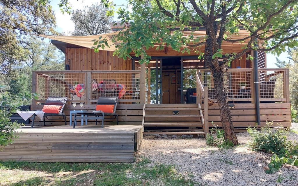 Last minute 1-12 juli chalet te huur in Zuid-Frankrijk, In bos, 2 slaapkamers, Recreatiepark, Languedoc-Roussillon