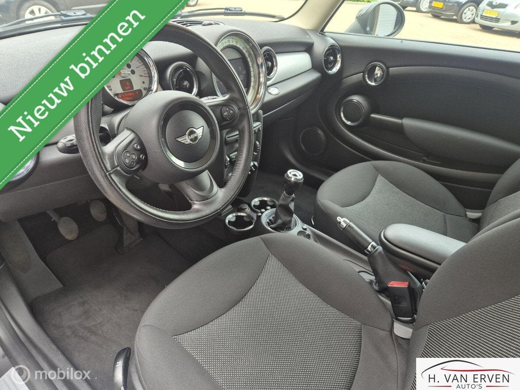 Mini 3-Deurs 1.6 Business Line NAVI AIRCO 17" NAP, Auto's, Mini, Voorwielaandrijving, Euro 5, 40 €/maand, Overige modellen