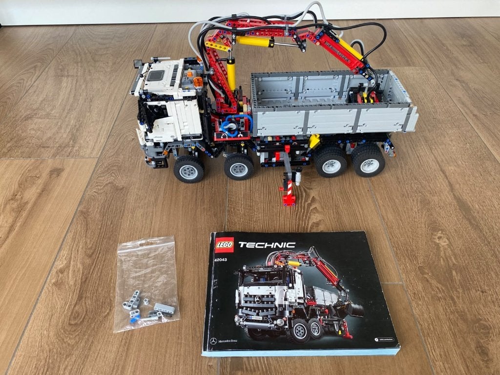 Lego Technic Mercedes-Benz Arocs 3245 (42043), Lego, Inclusief instructies, Ophalen of Verzenden, Zo goed als nieuw