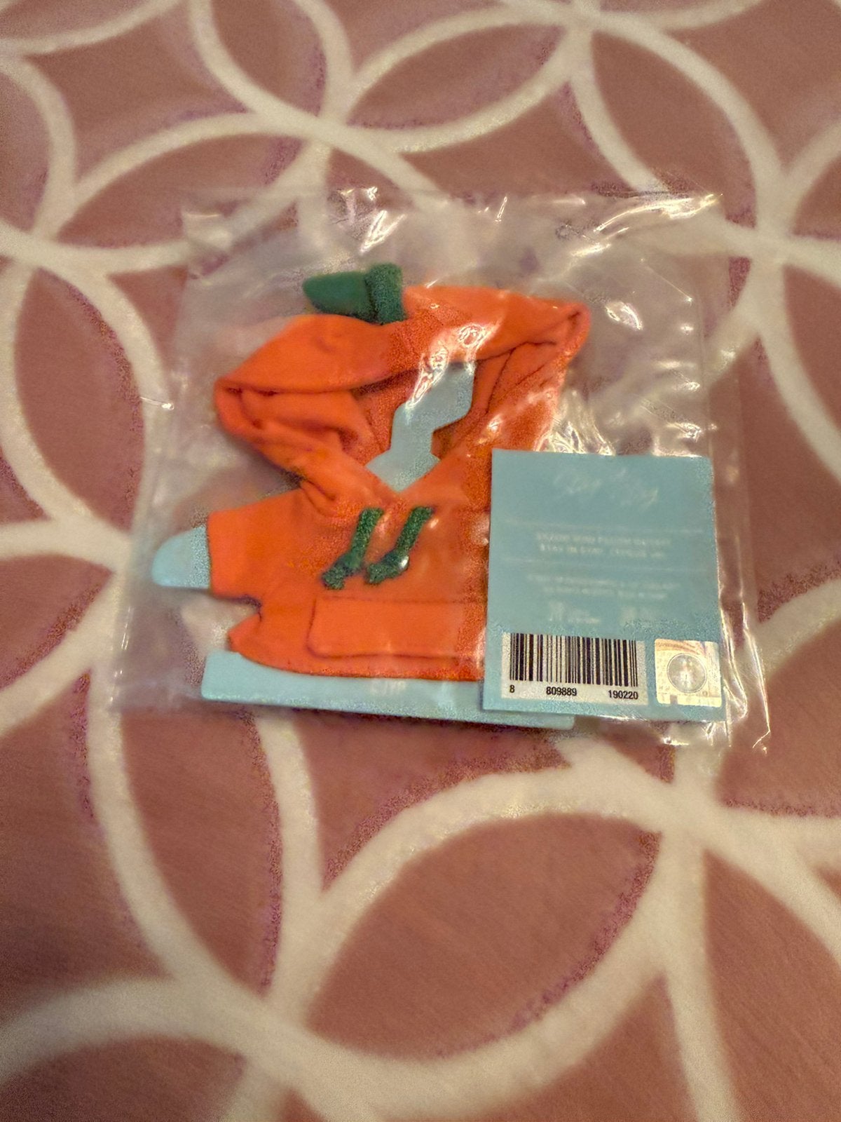 Stray Kids SKZOO Citrus mini plush outfit., Ophalen of Verzenden, Nieuw, Foto of Kaart