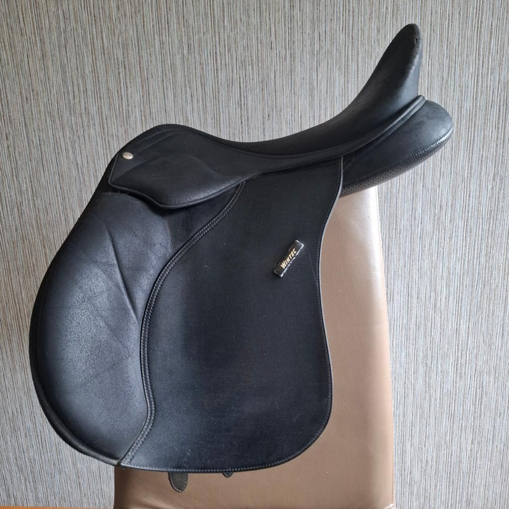 Wintec 2000 veelzijdigheid 17,5 inch, Dieren en Toebehoren, Paarden en Pony's | Zadels, Ophalen