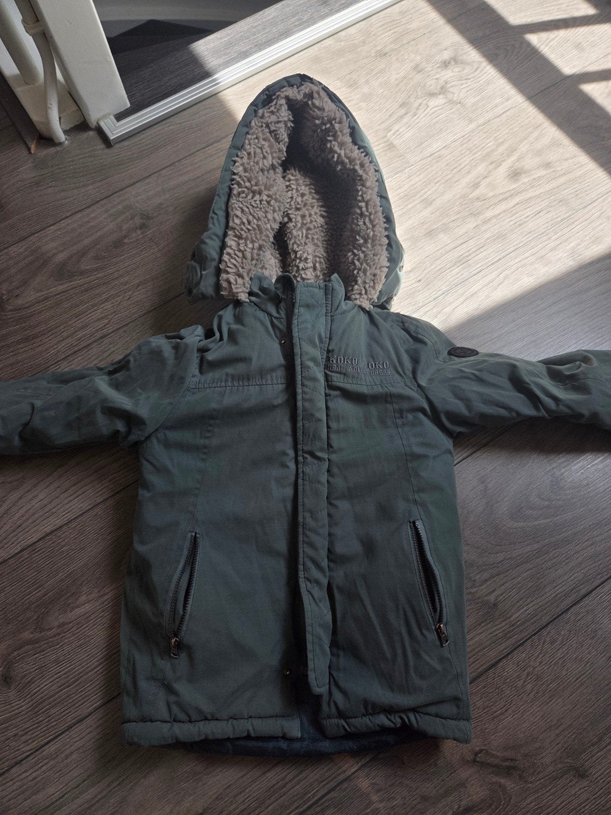 Mooie winterjas Koko Noko jongens 104, Ophalen of Verzenden, Zo goed als nieuw, Koko Noko, Jongen