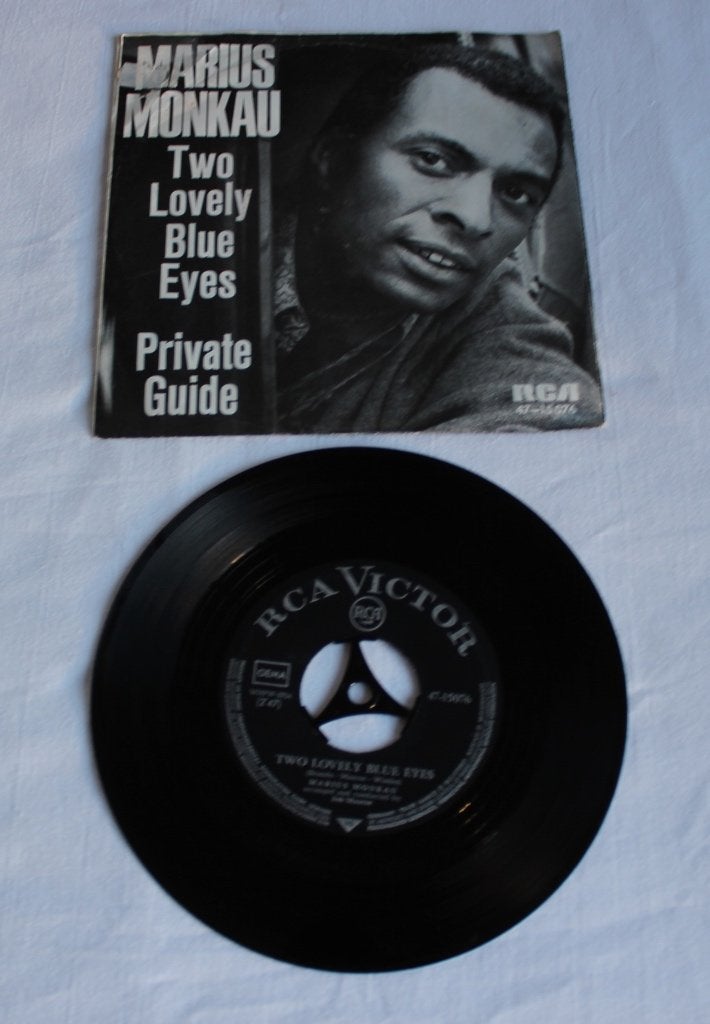 Marius Monkau - two lovely blue eyes, Ophalen of Verzenden, Gebruikt, 7 inch, Pop