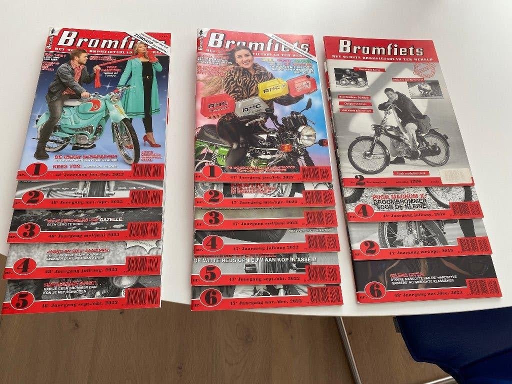 Te koop, 15 x blad Bromfiets, Ophalen, Zo goed als nieuw
