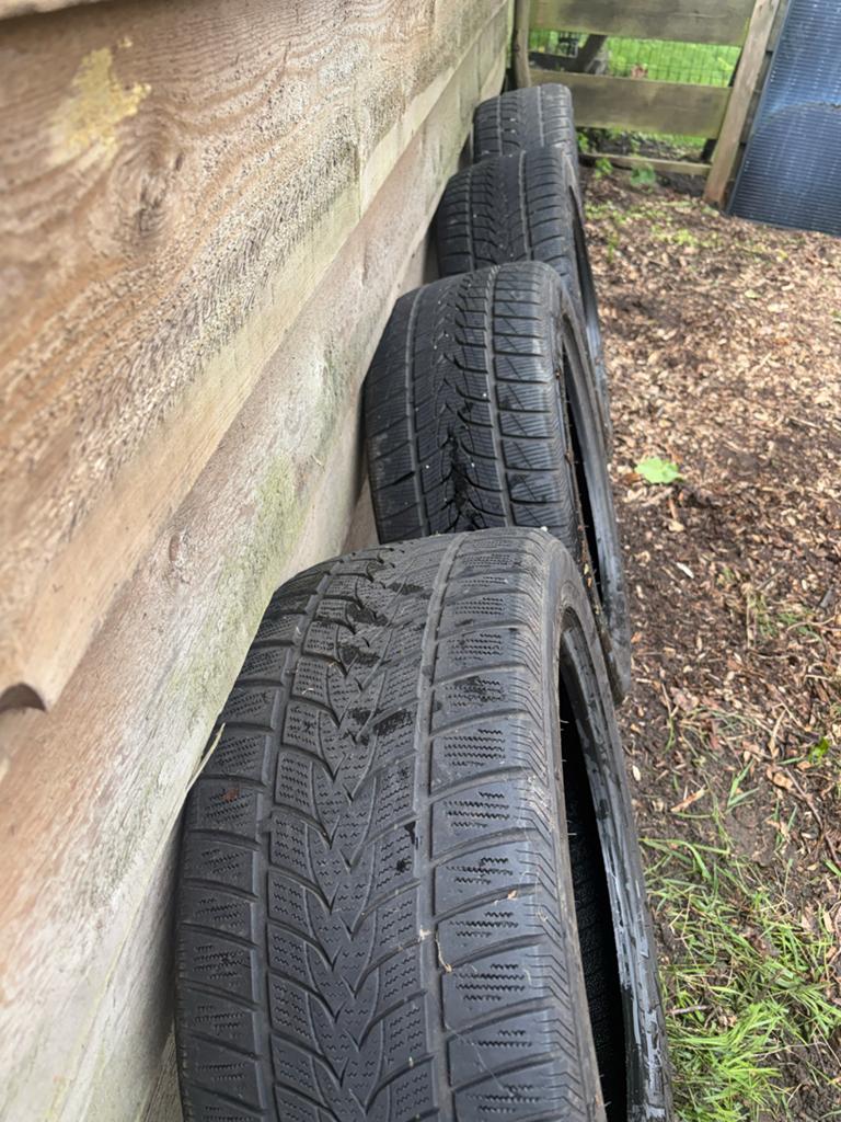 Minerva Frostrack UHP 255/45R18 Radiaal Tubeless Banden, Ophalen, 18 inch, Gebruikt, 255 mm