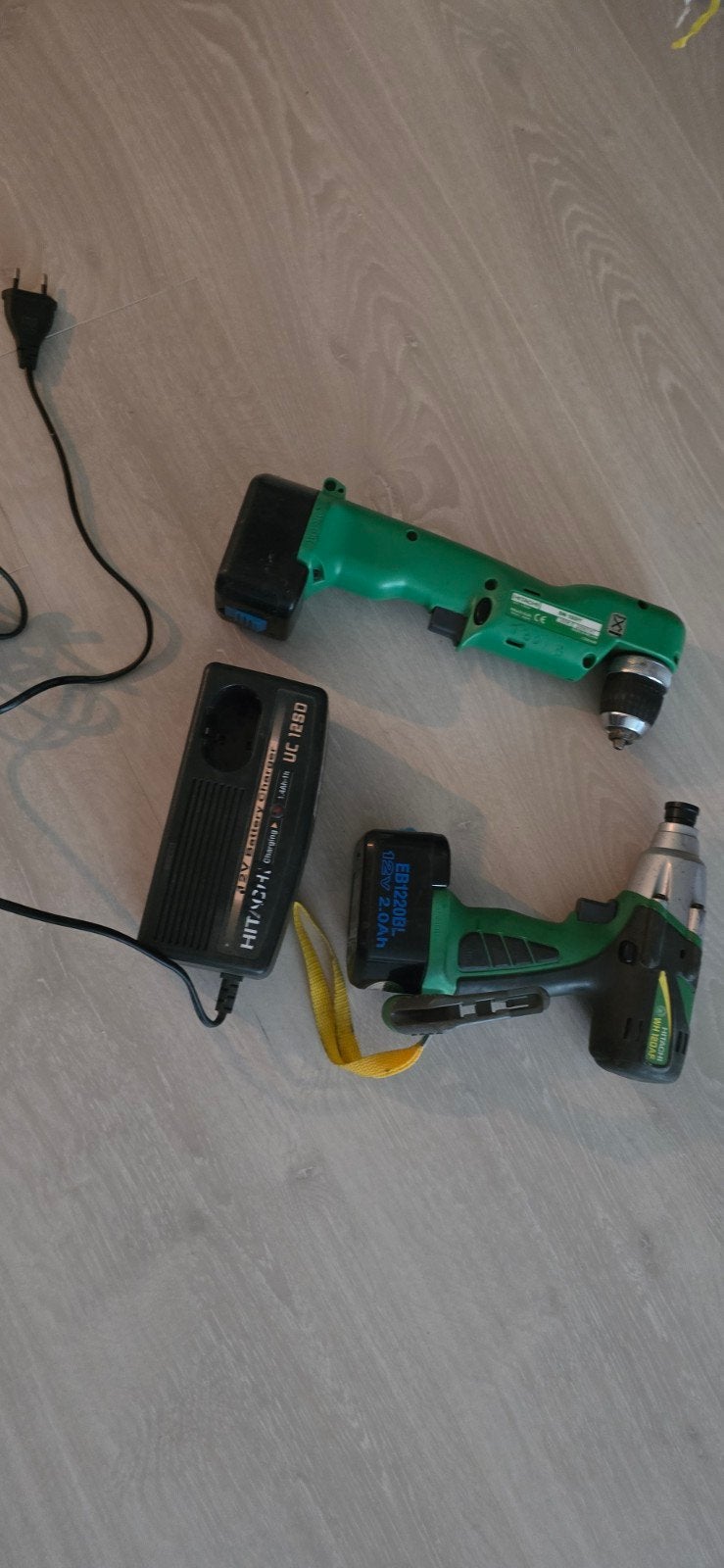 2 hitachi accu boormachines, Ophalen, Boor- en Schroefmachine