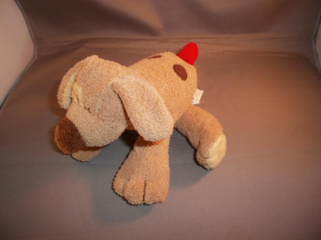 unitoys hond bruin met rood/bruin en witte stip met rammel, Kinderen en Baby's, Speelgoed | Knuffels en Pluche, Ophalen of Verzenden