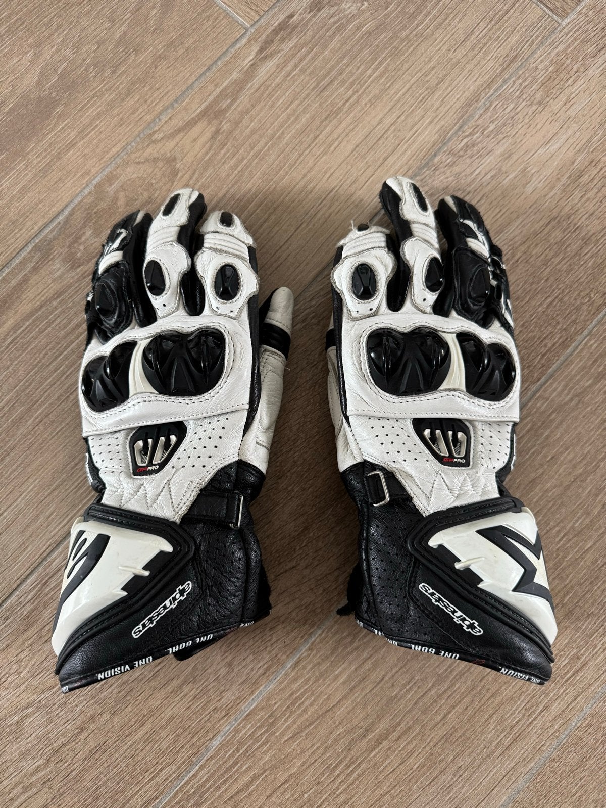 Alpinestars GP Pro R2 motorhandschoenen - Zwart/Wit, Maat M, Motoren, Ophalen of Verzenden, Tweedehands, Heren, Handschoenen