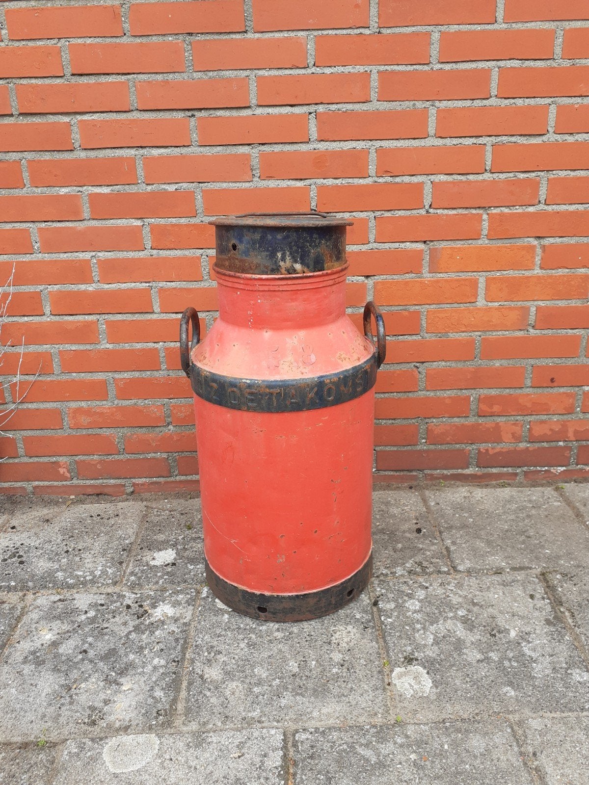 Antieke melkbus - Rood met zwarte details, Ophalen