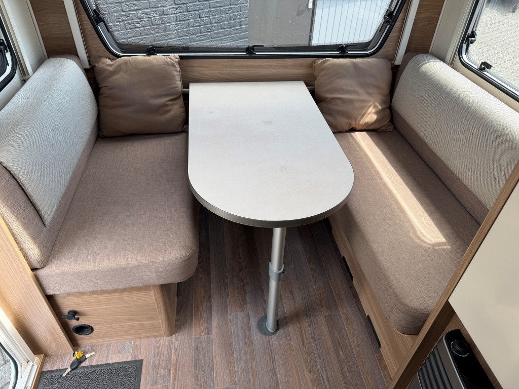 Foto 11 van BURSTNER Premio 430 TS '20 (Mover, Vastbed, 894kg)