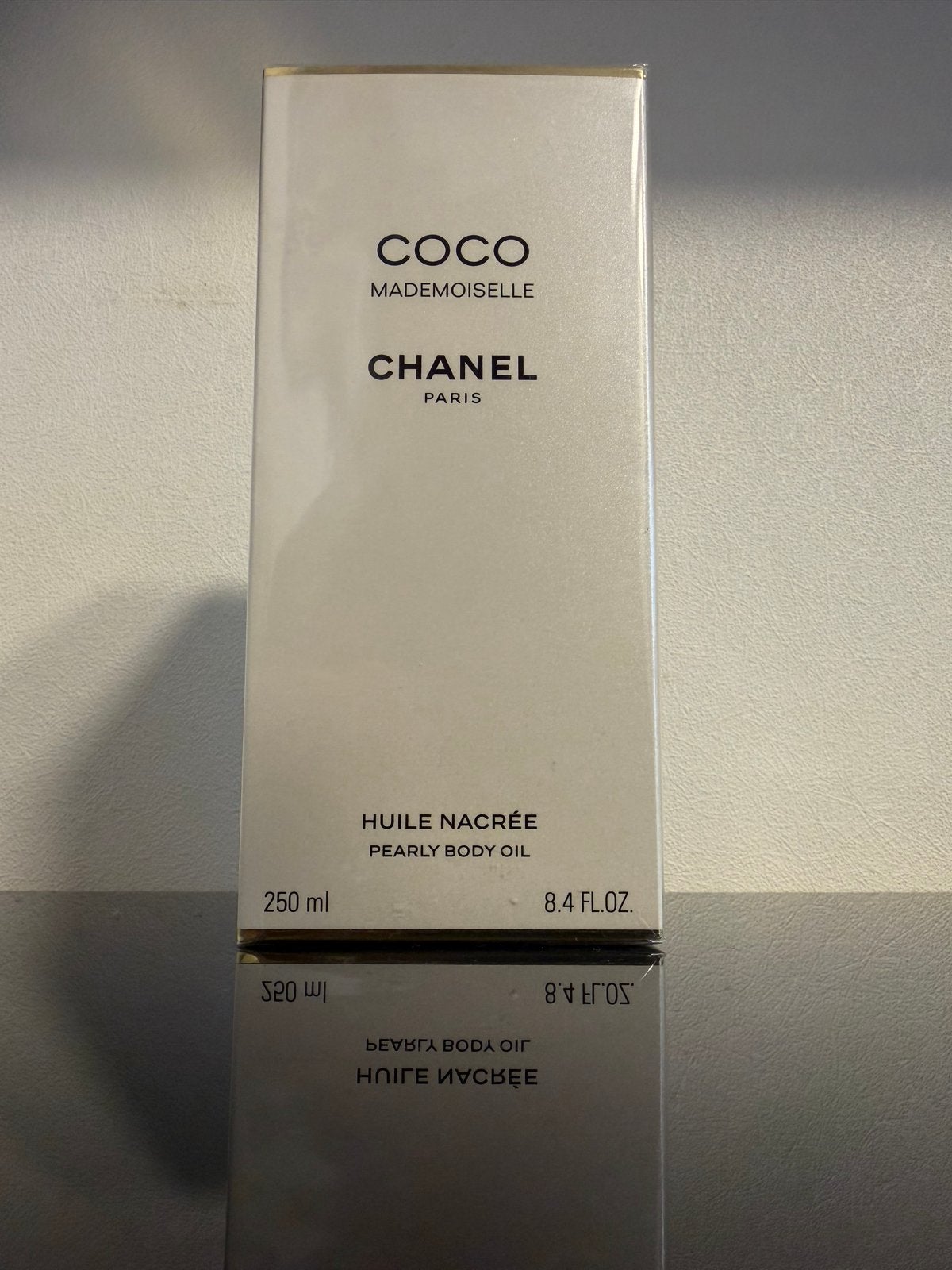Chanel Coco Mademoiselle Pearly Body Oil 250ml Nieuw, Ophalen of Verzenden, Nieuw, Bodylotion, Crème of Olie