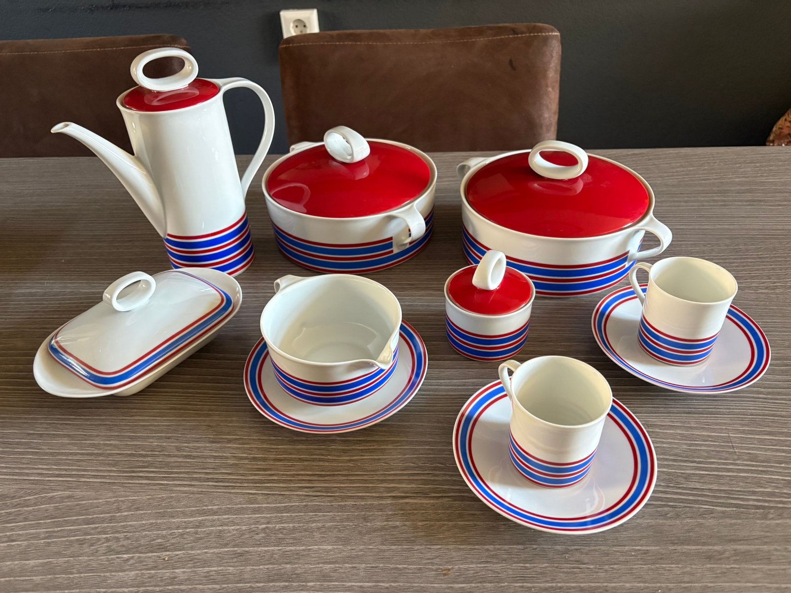 Vintage Eschenbach Bavaria servies. Rood/blauw gestreept., Antiek en Kunst, Ophalen of Verzenden