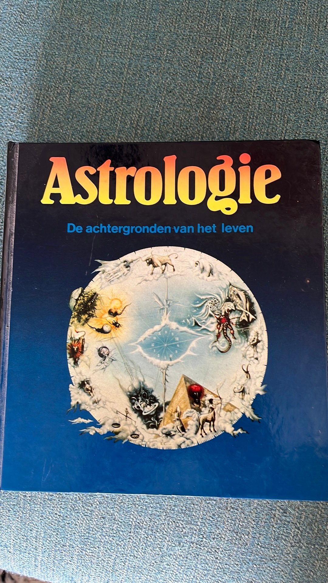 Astrologie “de achtergronden van het leven”, Boeken, Ophalen of Verzenden, Alpha, Gelezen