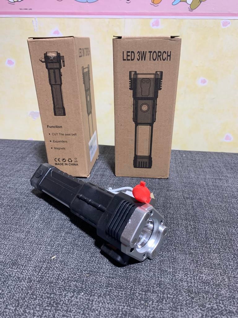Nieuwe sos zaklamp met snijmes autoruit hamer en verlichting, Ophalen of Verzenden, Nieuw, Accu