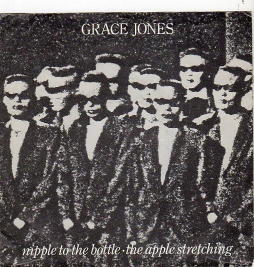 VERKOCHT Grace Jones : Nipple to the bottle (1982), Gebruikt, Fotohoes, 7 inch, Ophalen of Verzenden