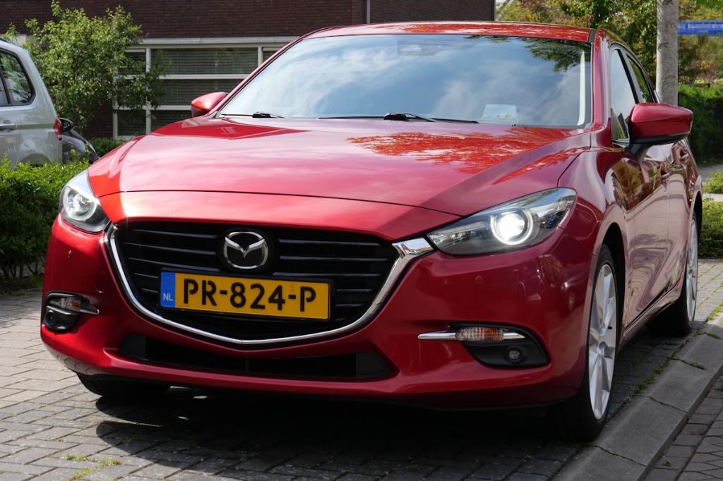 Mazda 3 SkyActiv-G 2.0 GT-M, 120pk Soul red*Leder*Bose, Auto's, Mazda, Particulier, ABS, Achteruitrijcamera, Adaptive Cruise Control