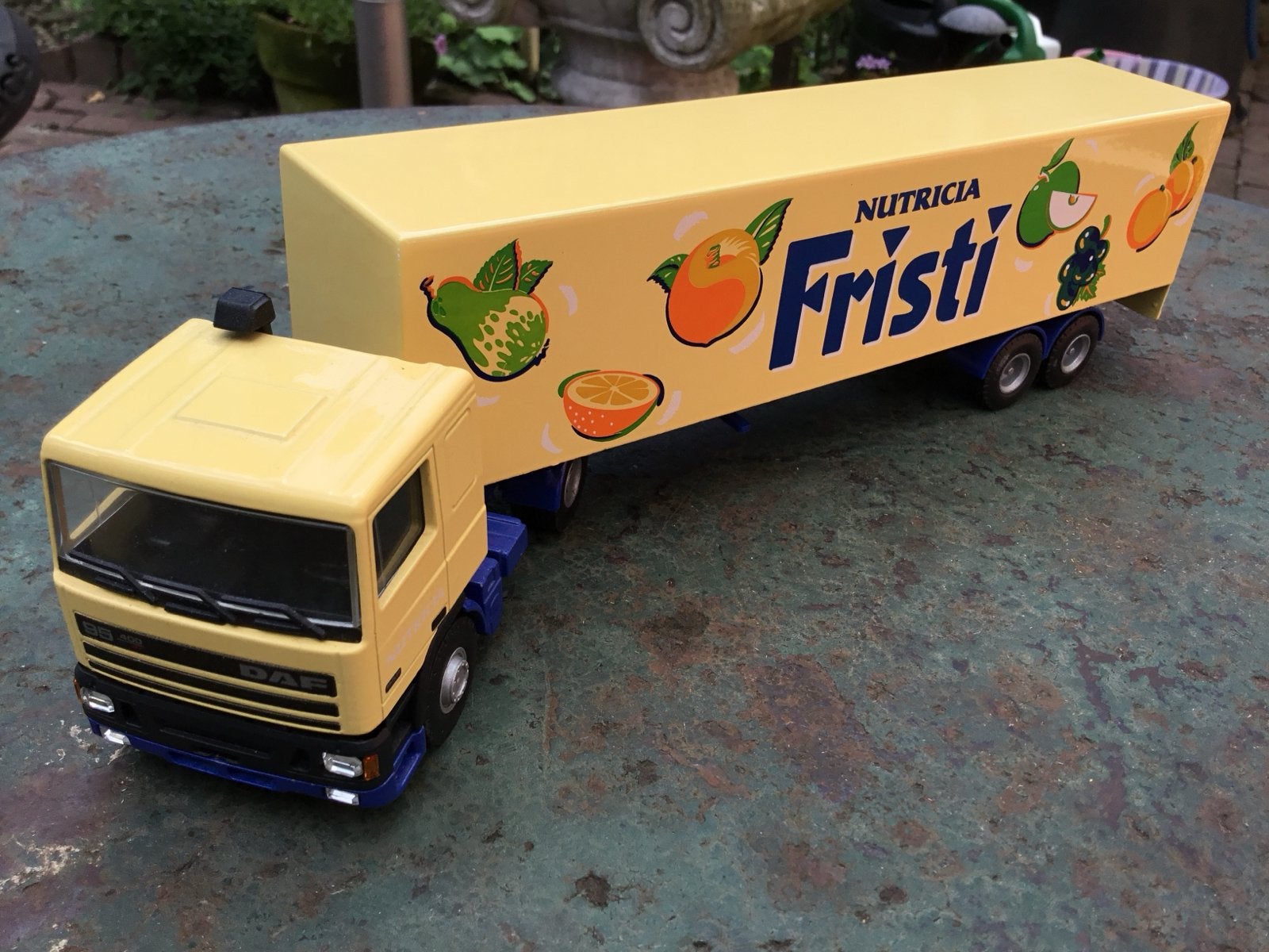 Lion-Car DAF Fristi vrachtwagen miniatuurmodel, Ophalen of Verzenden, Zo goed als nieuw, Bus of Vrachtwagen, Lion Toys