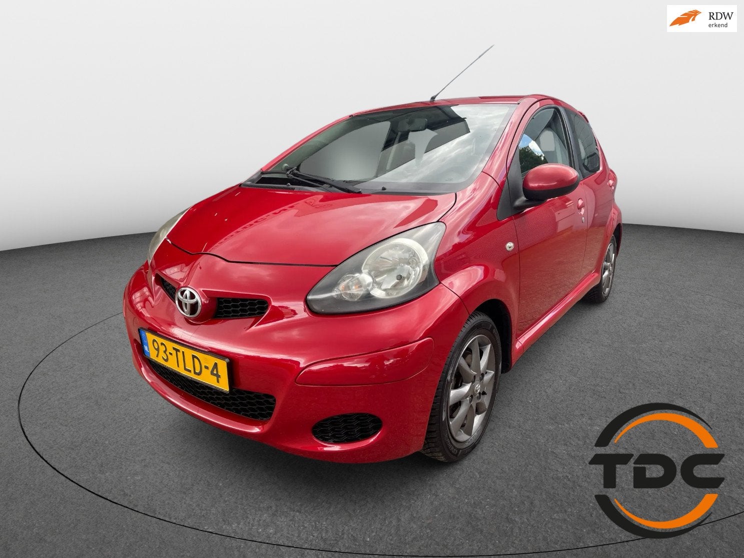 Toyota Aygo 1.0-12V AIRCO NAVI LMV APK, Voorwielaandrijving, Euro 5, Stof, Gebruikt