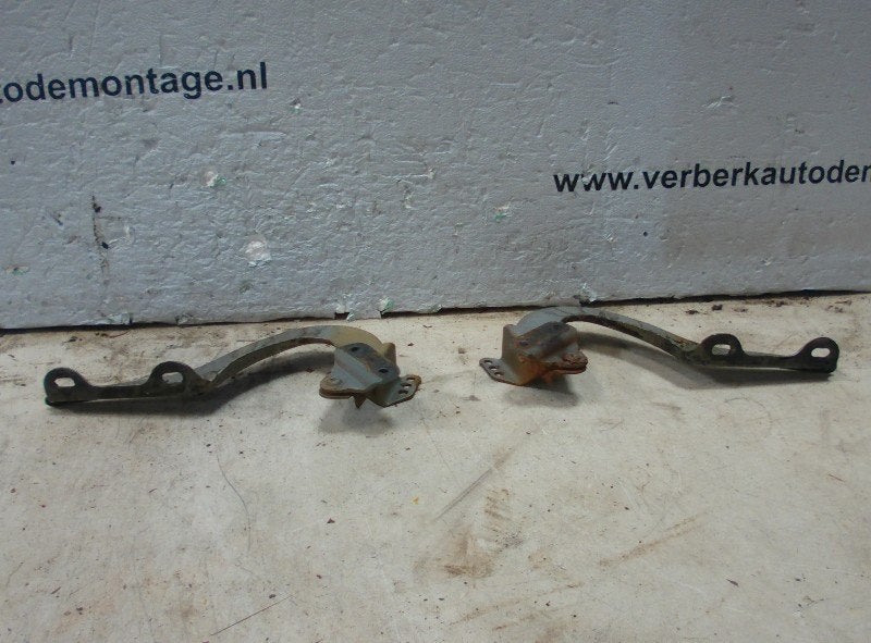 Achterklepscharnier set Ford Taunus (1969-01/..), Gebruikt, Henry-Ford-Straße  1, Köln 50735, , Duitsland, Ford-Werke GmbH, Kunden@ford.com