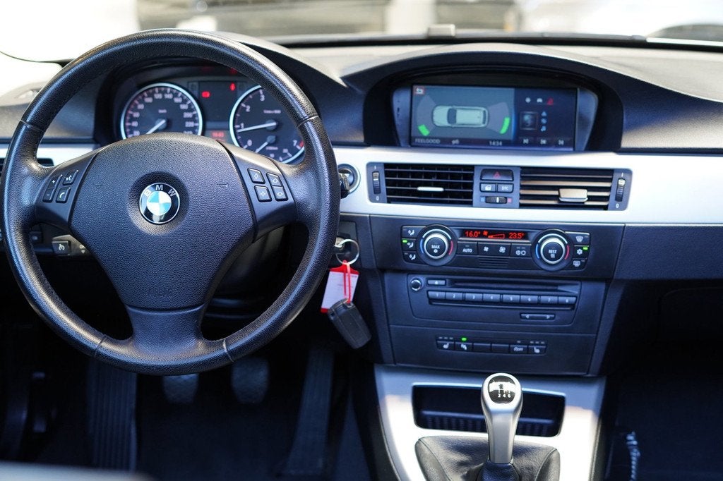 BMW 3-serie Touring 318i Business Line | PANO | NAVI | STOEL, Euro 5, Achterwielaandrijving, Handgeschakeld, 3-Serie