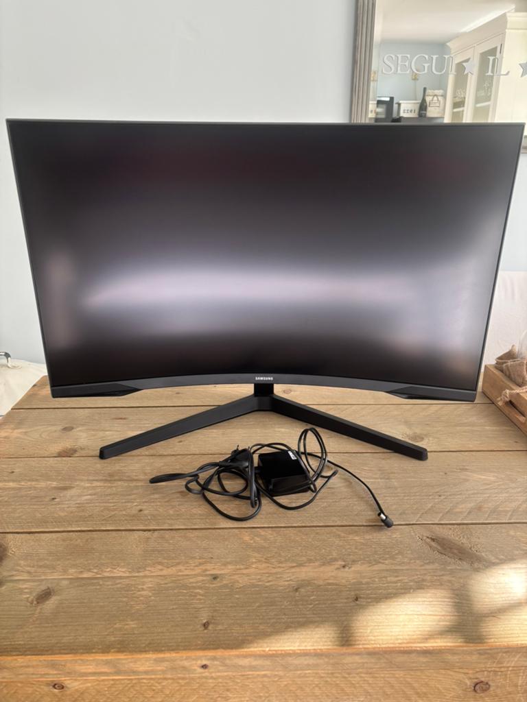 Samsung monitor 32 inch 2k 144hz (Curved), Computers en Software, Monitoren, IPS, 101 t/m 150 Hz, Curved, Zo goed als nieuw