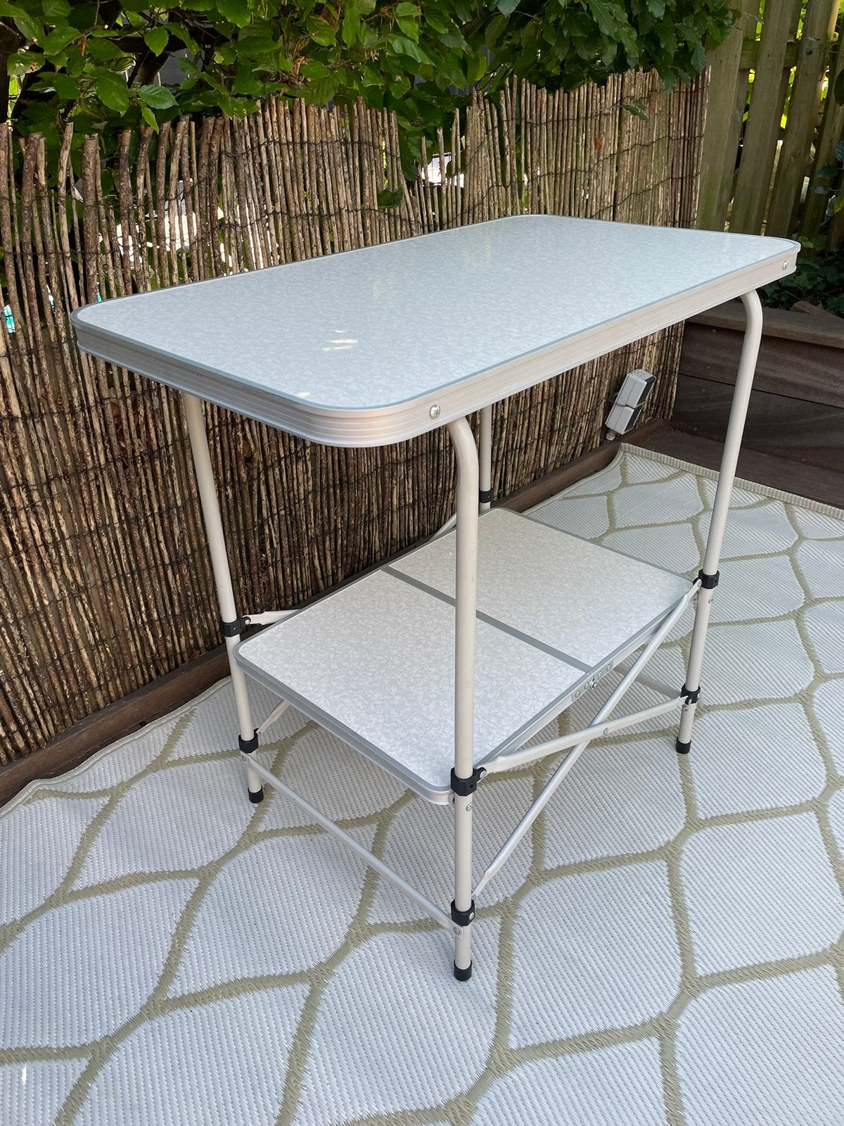 Campingtafel Sidetable buffet opklapbaar, Caravans en Kamperen, Ophalen, Gebruikt, Campingtafel