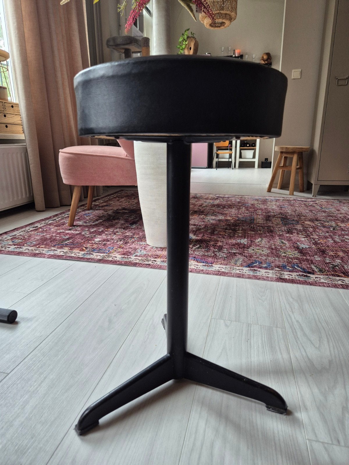 Zwarte piano/keyboard kruk met ronde zitting, Ophalen, Gebruikt, Zwart