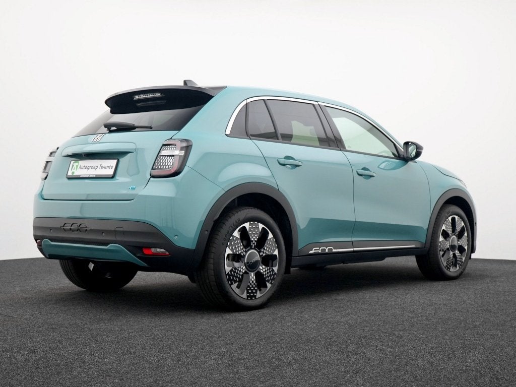 Fiat 600E La Prima 54 kWh | Private lease 519pm | Leder inte, Automaat, 0 cilinders, Gebruikt, 156 pk