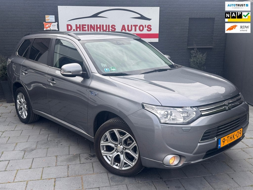 Mitsubishi Outlander 2.0 PHEV instyle+ |RIJD PERFECT|, Auto's, Mitsubishi, Bedrijf, Te koop, Outlander, 360° camera, 4x4, ABS