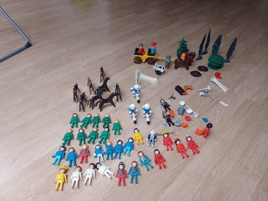 partij oud playmobil en koets met paarden van duplo, Ophalen of Verzenden, Gebruikt, Losse onderdelen, Figuren