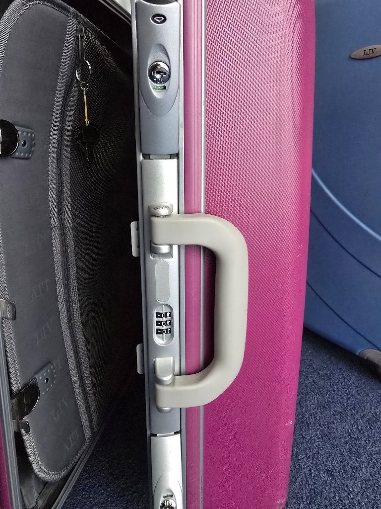 Koffers ( Set van 4 ) Merk - L I V, Ophalen, Gebruikt, Hard kunststof, 45 tot 55 cm