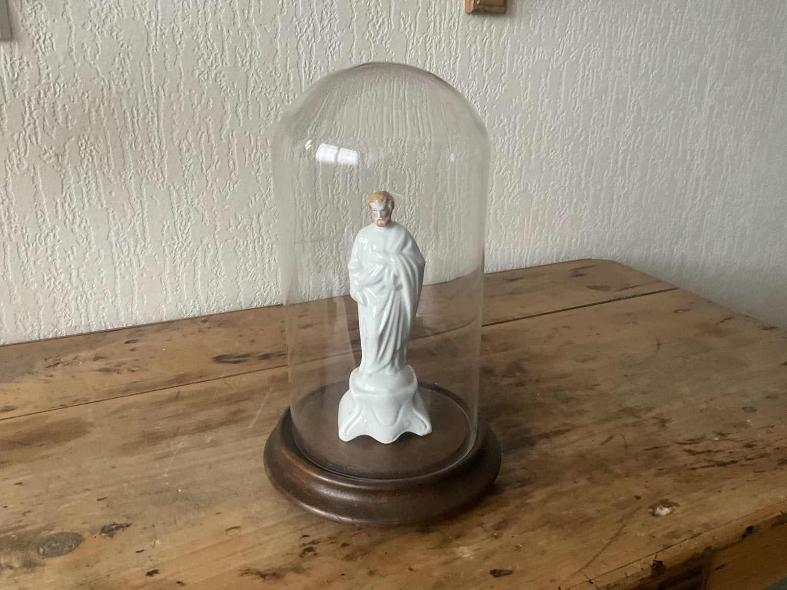 Porceleine beeldje onder stolp, Verzenden