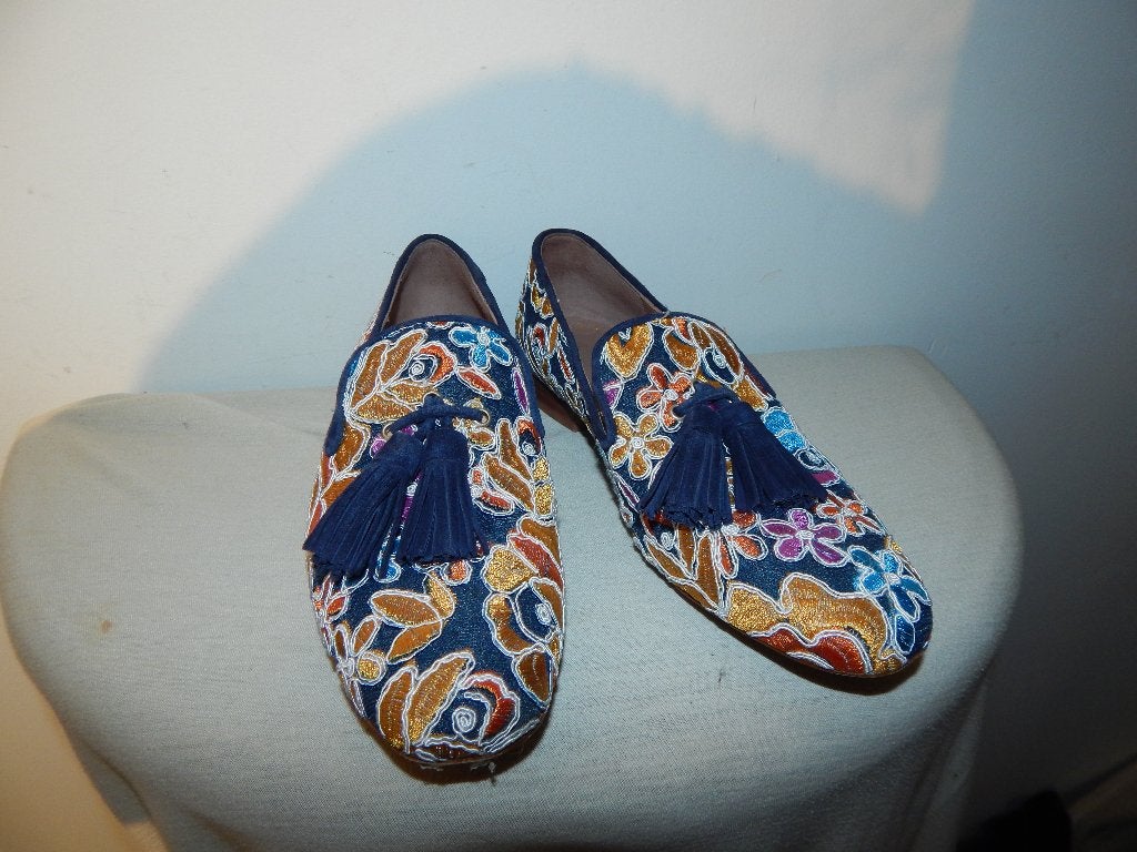 Pedro Miralles instappers loafers klosjes bloemen borduur 37, Pedro Miralles, Overige kleuren, Verzenden, Instappers