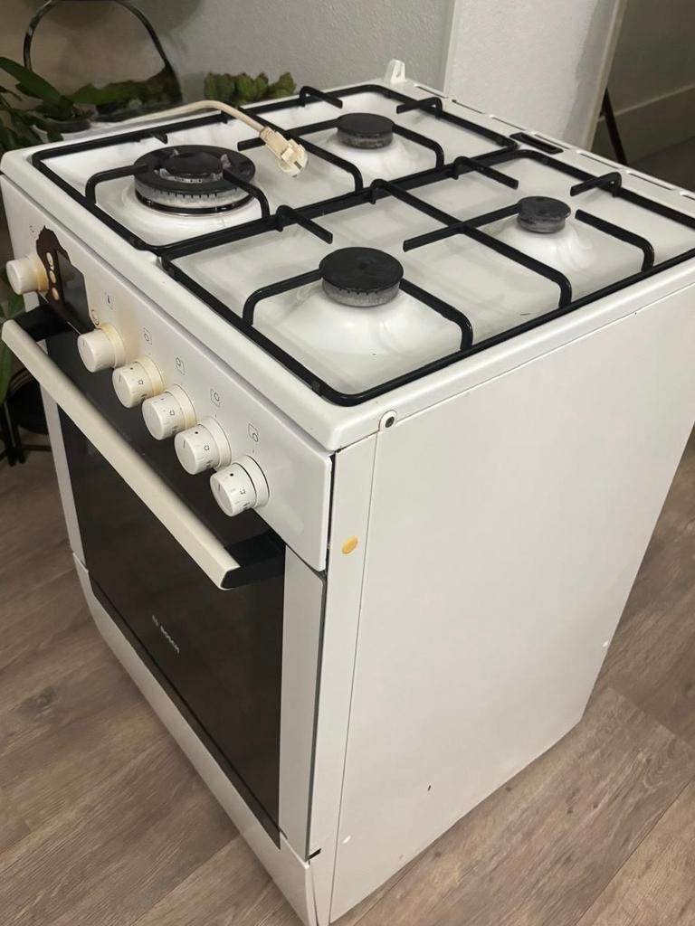 Bosch gasfornuis met oven, Ophalen, Gebruikt, 4 kookzones, Gas