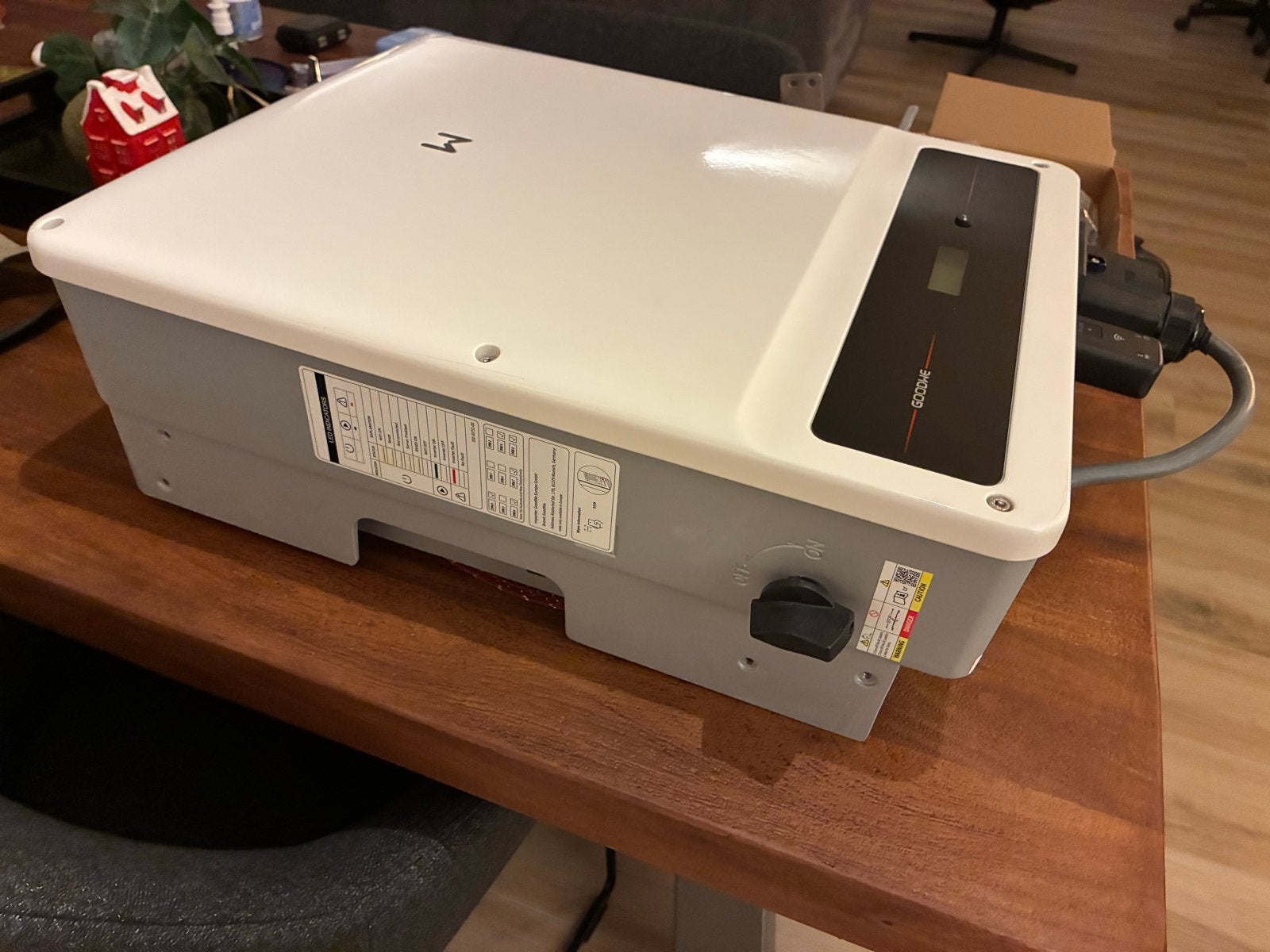 GoodWe GW8000-SDT 8kW omvormer 1 jaar oud garantie, Ophalen of Verzenden, Zo goed als nieuw, Overige typen, 200 wattpiek of meer