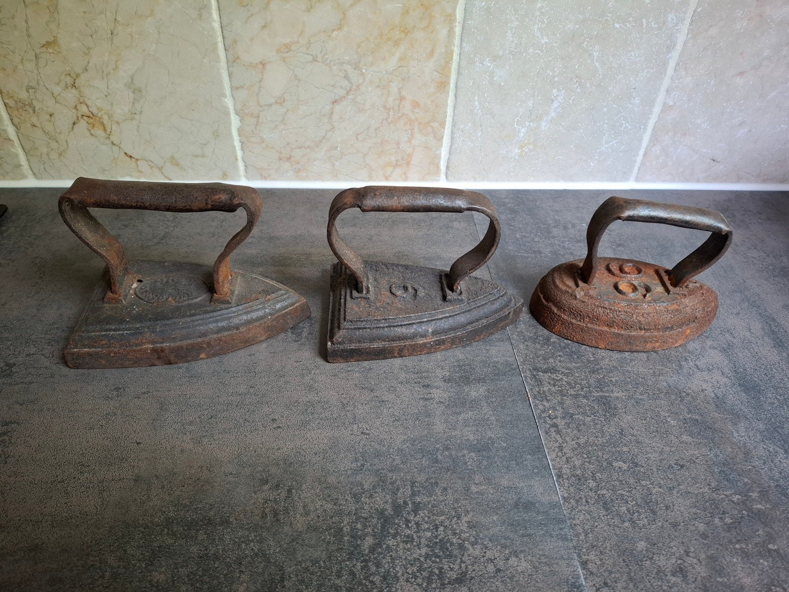 3x Vintage ijzeren strijkijzers., Ophalen of Verzenden