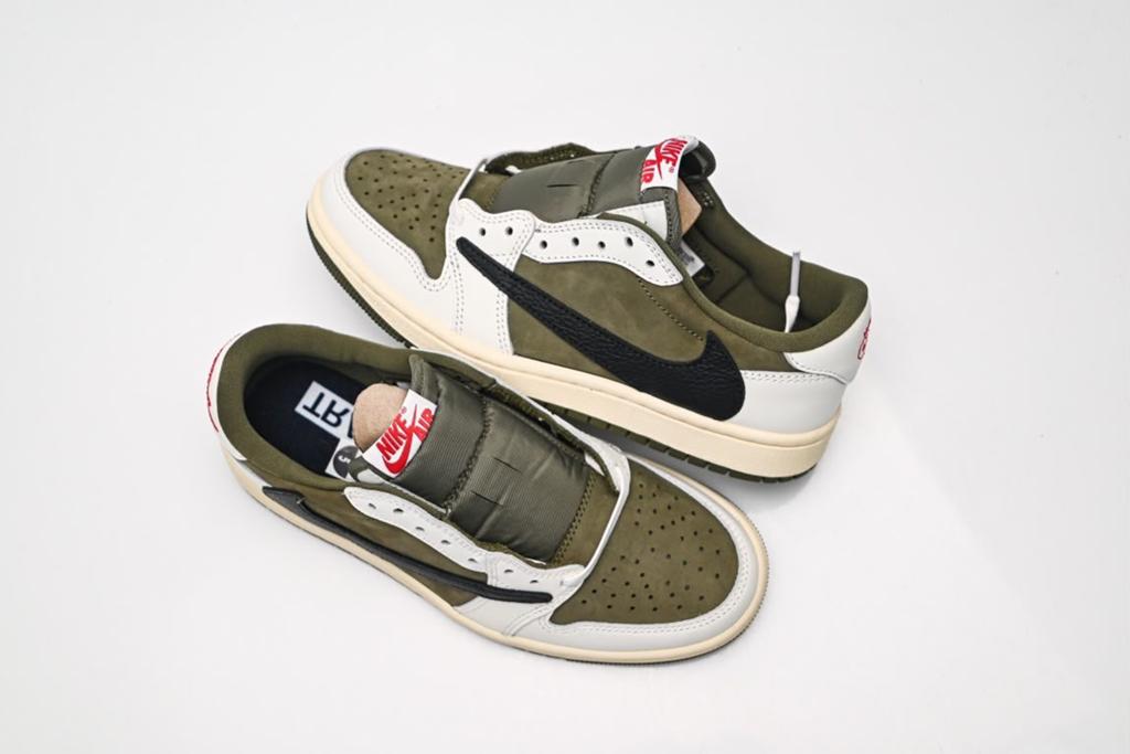 Nike Air Jordan 1 Low Travis Scott Sneakers, Kleding | Heren, Schoenen, Ophalen of Verzenden, Nieuw, Overige kleuren, Sneakers of Gympen
