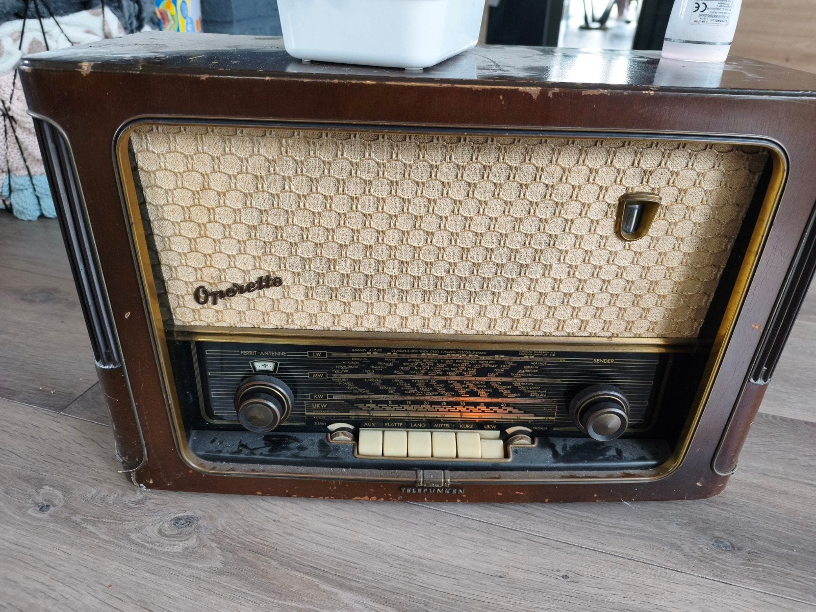 Operette telefunken buizen radio, Antiek en Kunst, Ophalen of Verzenden