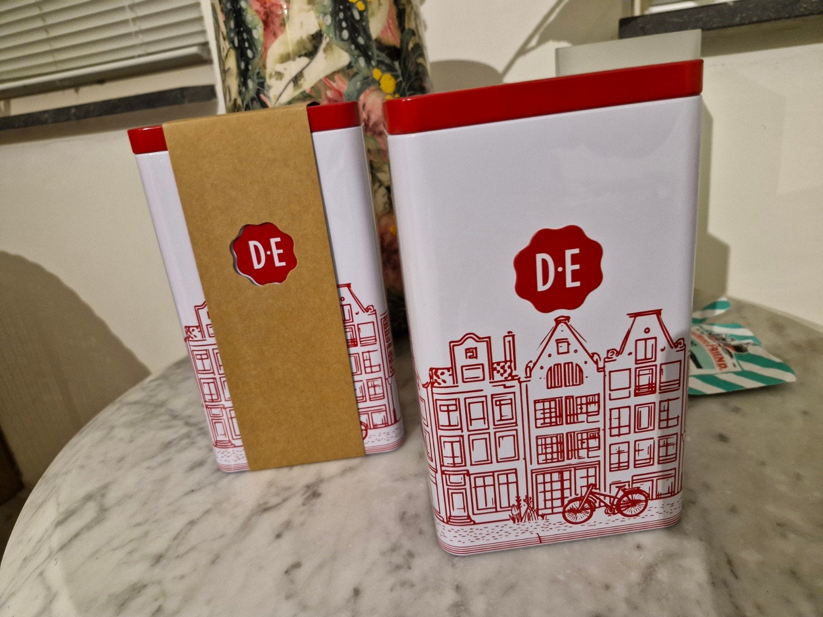 2 Nieuwe Douwe Egberts koffieblikken/trommels, Ophalen of Verzenden, Nieuw