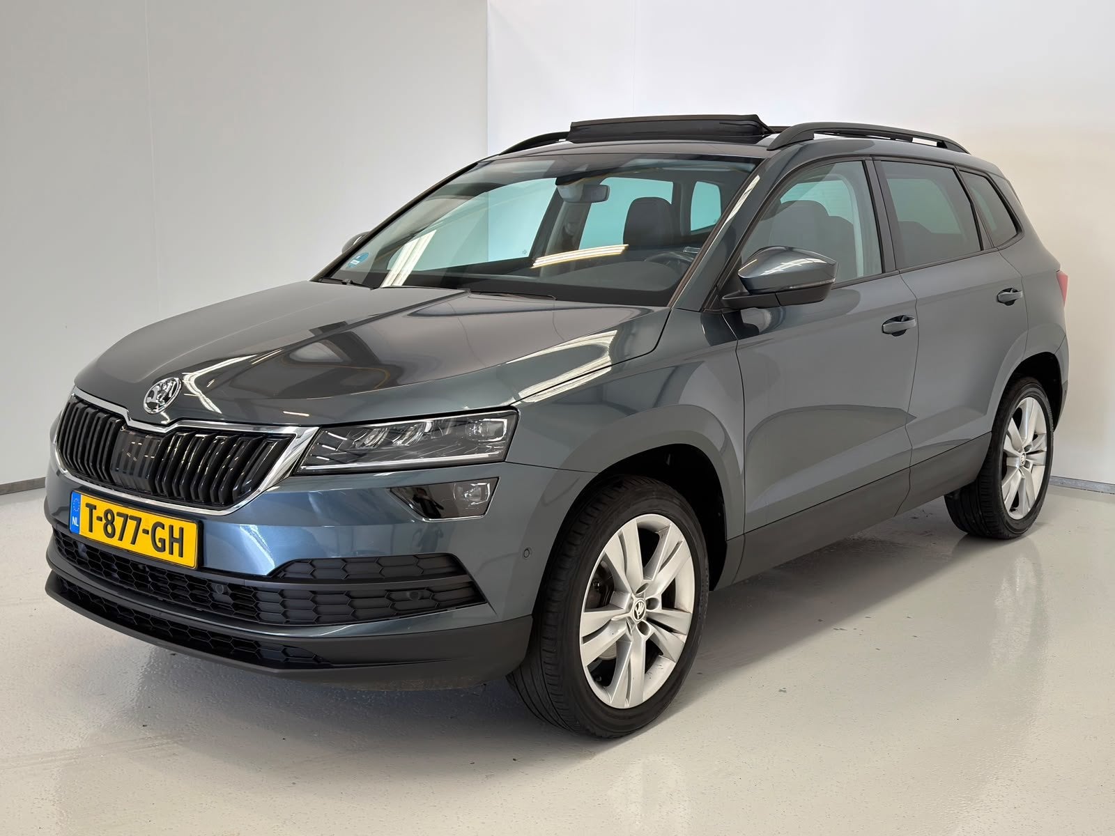 Skoda Karoq 1.5 TSI ACT Style Business / Pano / Trekhaak / A, 4 cilinders, 150 pk, Karoq, 690 kg