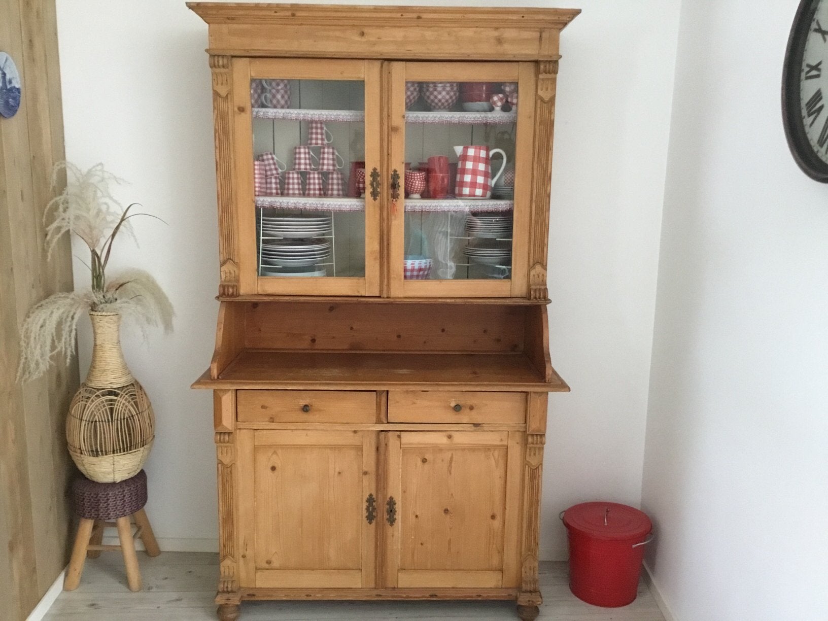 Antiek grenen buffetkast, Ophalen, Gebruikt, 100 tot 150 cm, 200 cm of meer