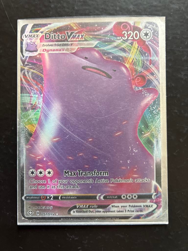 Pokemon TCG: Ditto VMAX (051/072) - Shining Fates, Hobby en Vrije tijd, Verzamelkaartspellen | Pokémon, Ophalen of Verzenden, Zo goed als nieuw